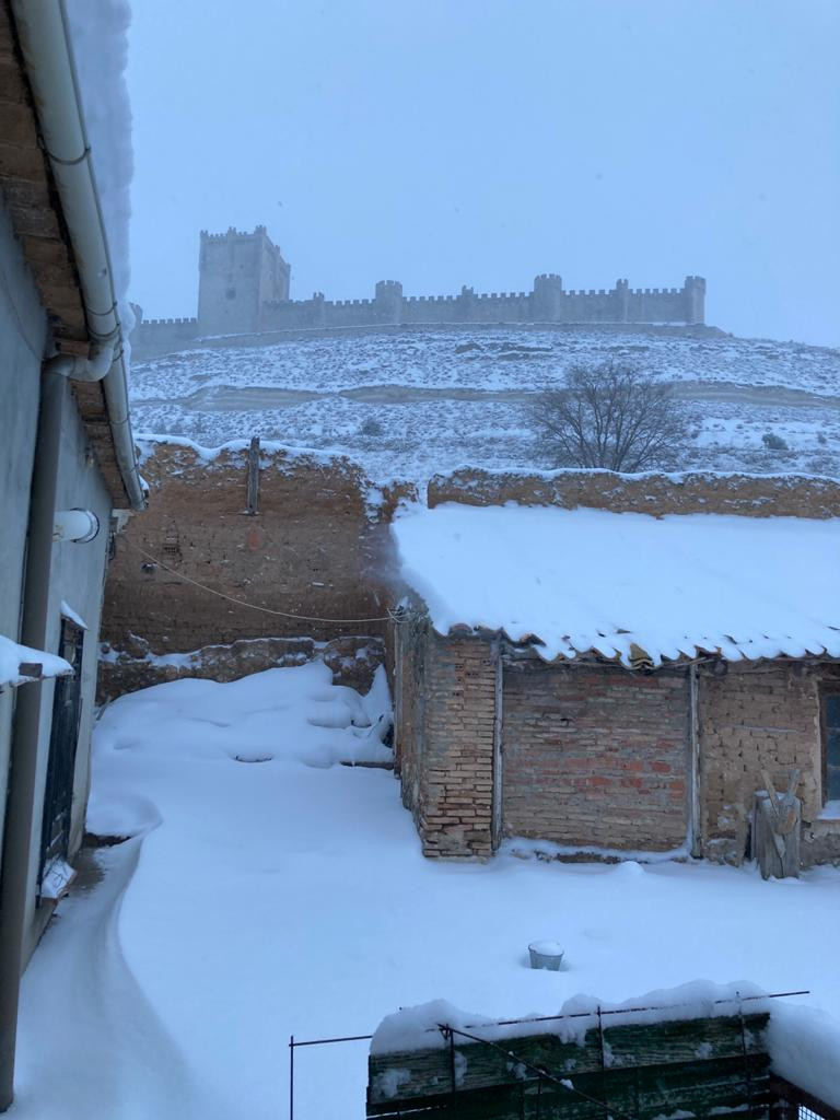 Castillo peñafiel nieve