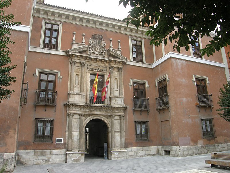 Entrada del Museo de Valladolid