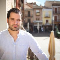 Biografia 300x300@2x