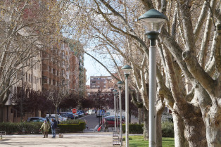 20210322 nuevas farolas Plaza Ejército CARDU 3689