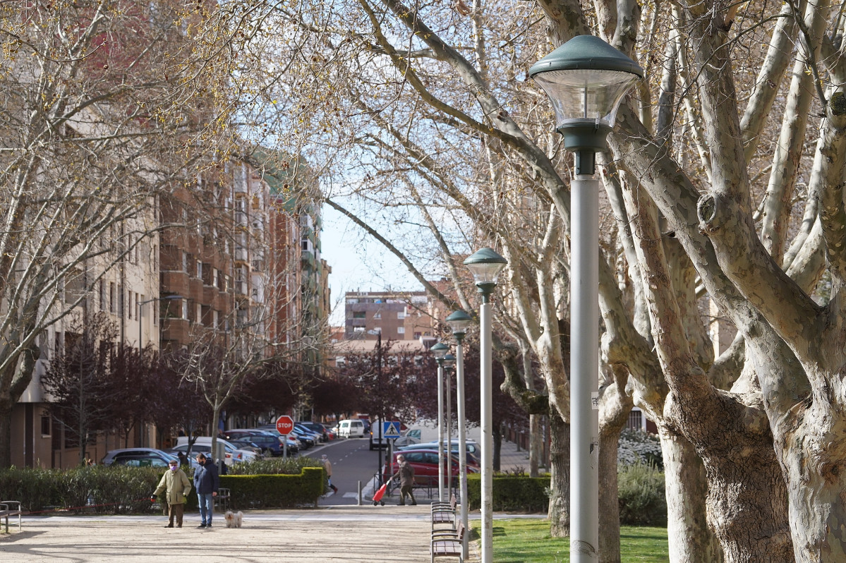 20210322 nuevas farolas Plaza Eju00e9rcito CARDU 3689