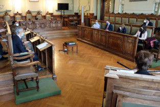 20210416 constitución comisiones Nevasa y aparcamiento 849