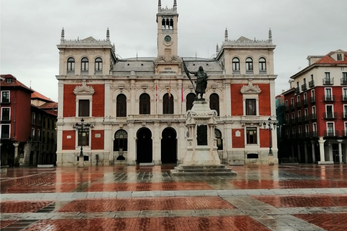 Ayuntamiento. LLuvia h