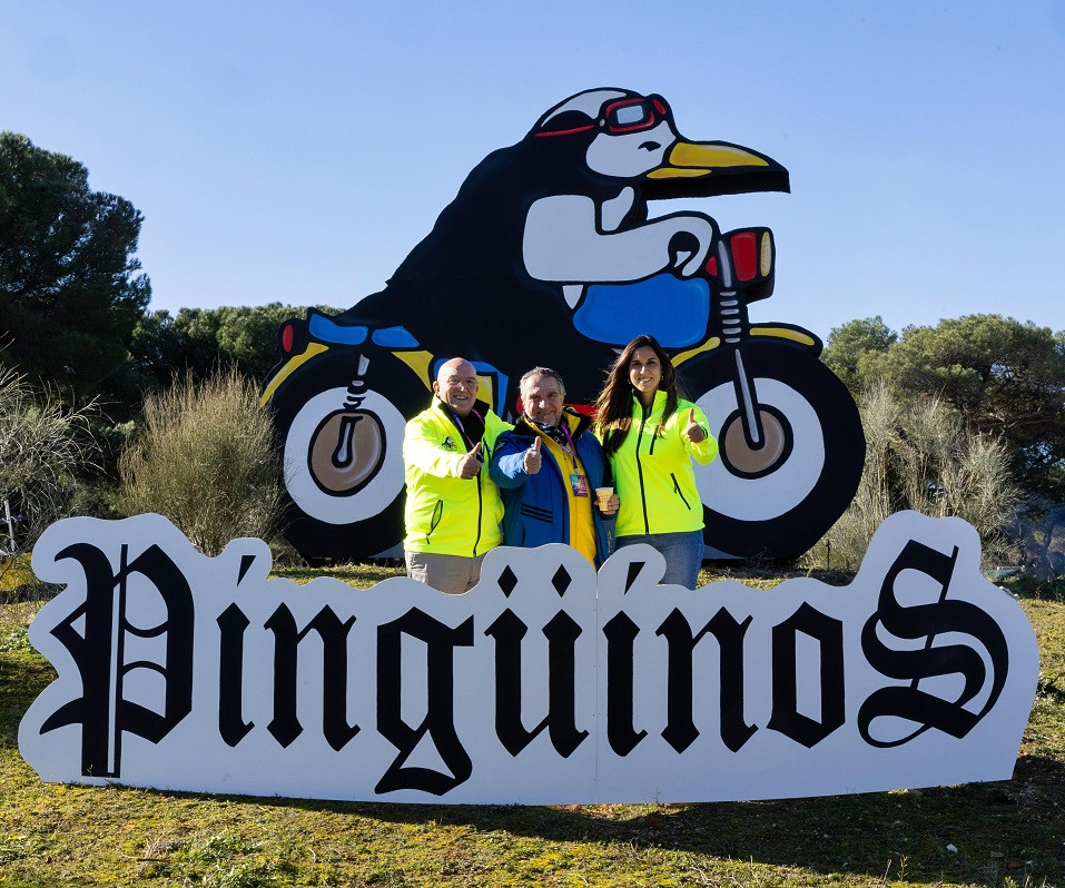 Visita de alcalde de valladolid a la sede de pinguinos